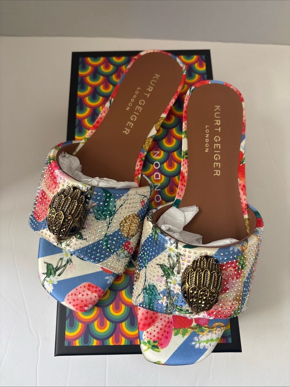 Kurt Geiger London Kensington Flat Sandal Crystal Embellished Sz-7 Multi Color - Picture 2 of 12